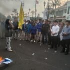 Koordinator aksi saat menyuarakan aksinya didepan Walikota dan Wakil Walikota Pasuruan
