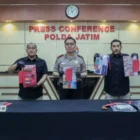 Polda Jatim saat menggelar press release hasil tangkapan kejahatan di jawa timur